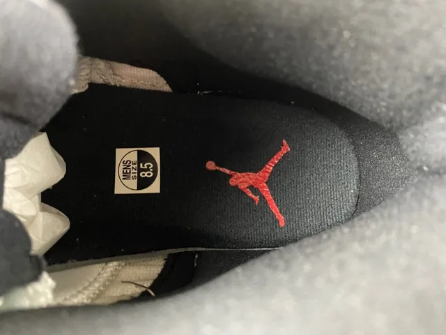 Air Jordan 12 白黑金 篮球鞋 8