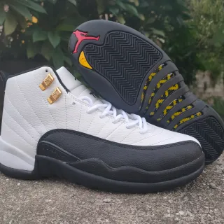 Zapatillas de baloncesto Air Jordan 12 blanco negro dorado