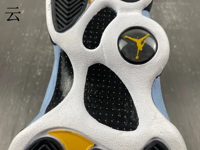 Air Jordan 13 白色 浅蓝色 黑色 黄色 绿色 宝石 篮球鞋 11