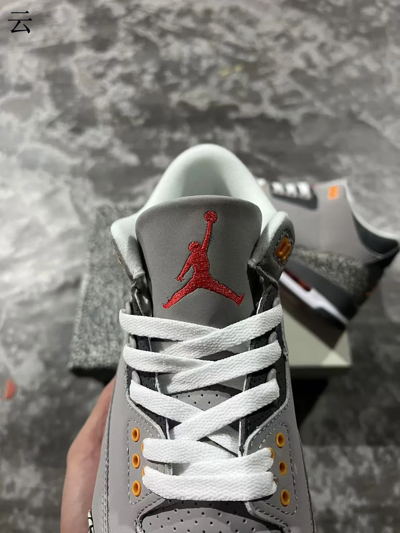 Chaussures de basketball Air Jordan 3 Gris Éléphant 4