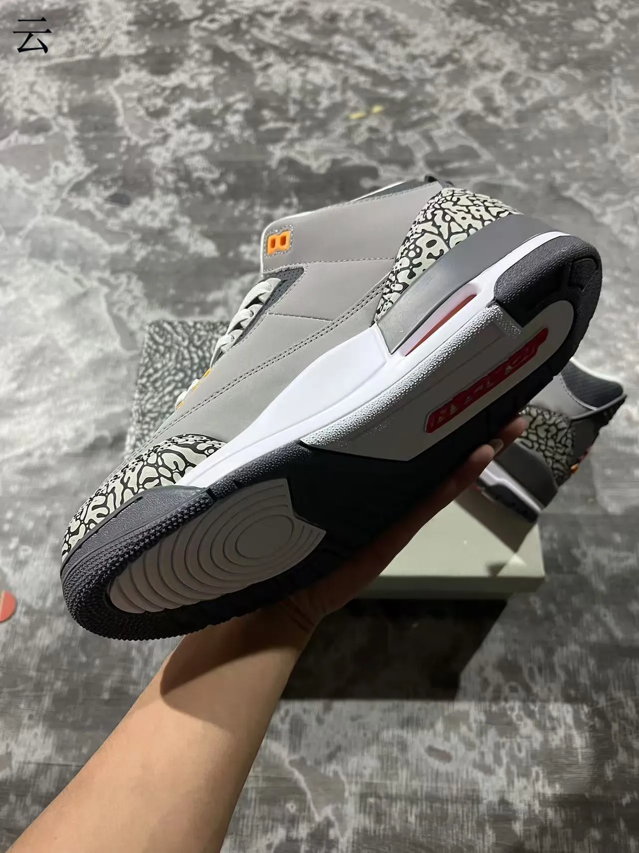 Chaussures de basketball Air Jordan 3 Gris Éléphant 6