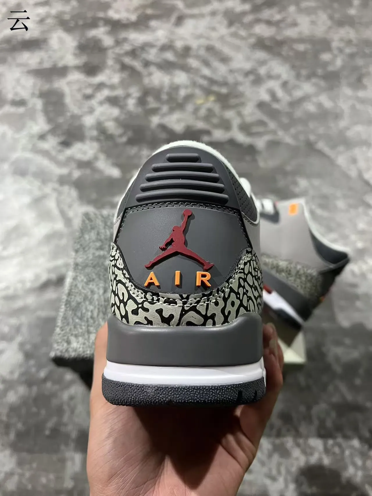 Chaussures de basketball Air Jordan 3 Gris Éléphant 8
