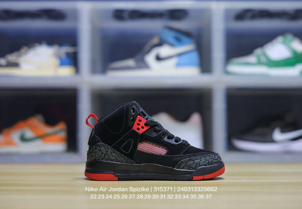 حذاء كرة السلة Air Jordan 3 أبيض وأزرق وأحمر بطبعة جلد الفيل 4
