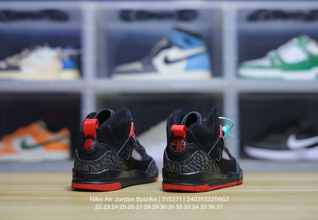 حذاء كرة السلة Air Jordan 3 أبيض وأزرق وأحمر بطبعة جلد الفيل 8