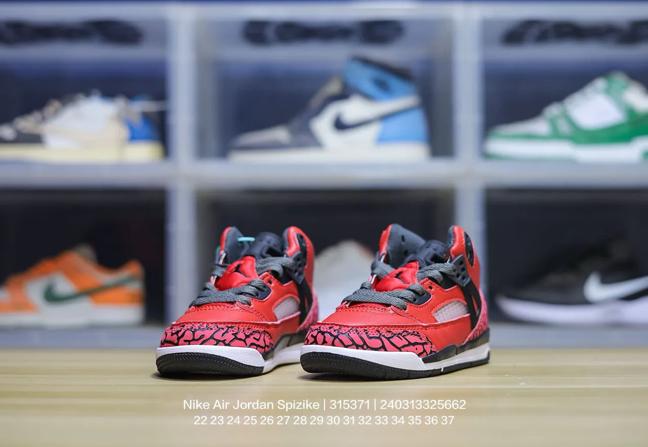حذاء كرة السلة Air Jordan 3 أبيض وأزرق وأحمر بطبعة جلد الفيل 12