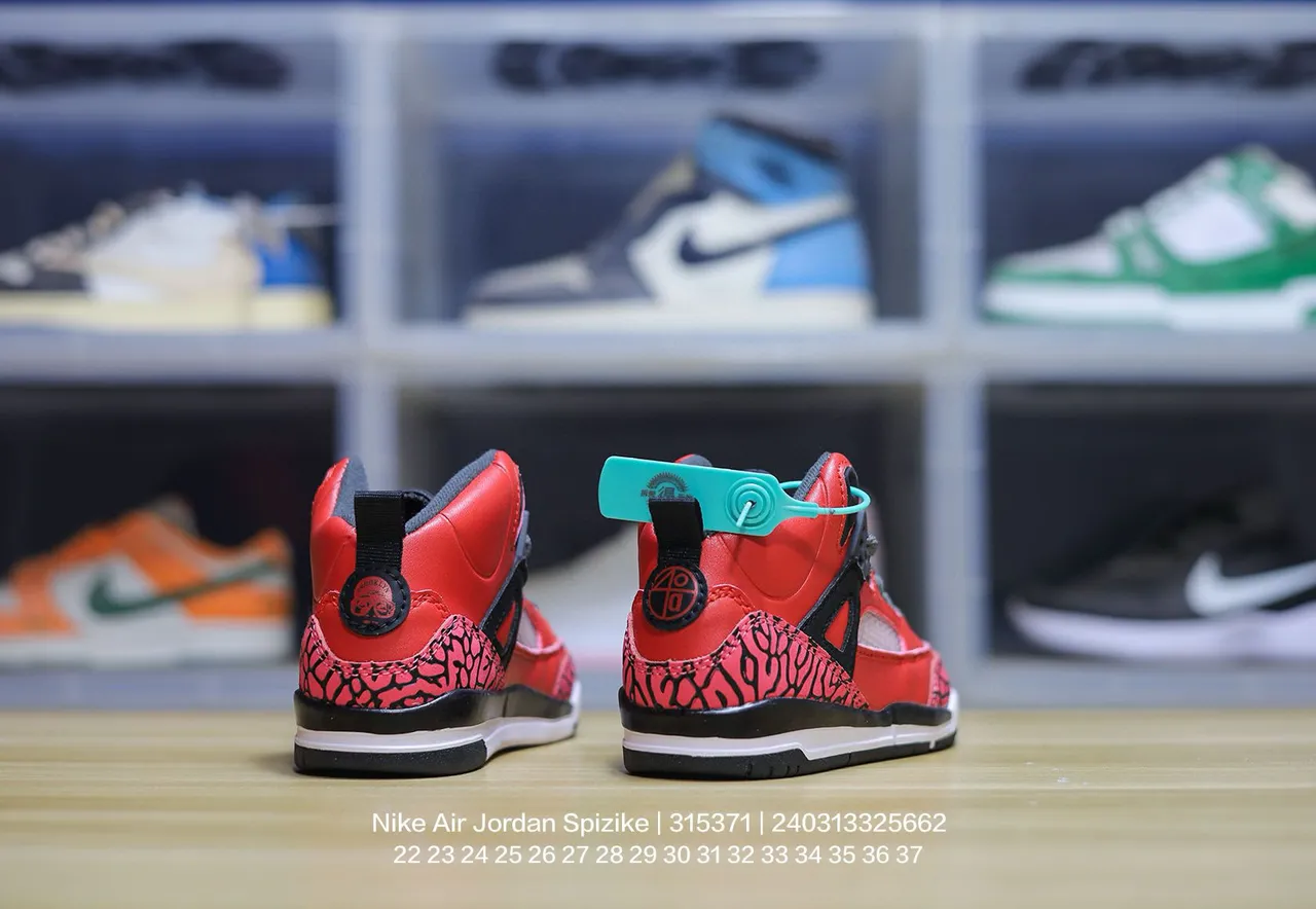 حذاء كرة السلة Air Jordan 3 أبيض وأزرق وأحمر بطبعة جلد الفيل 14