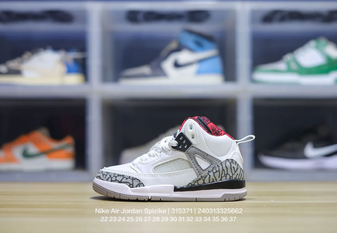 حذاء كرة السلة Air Jordan 3 أبيض وأزرق وأحمر بطبعة جلد الفيل 15