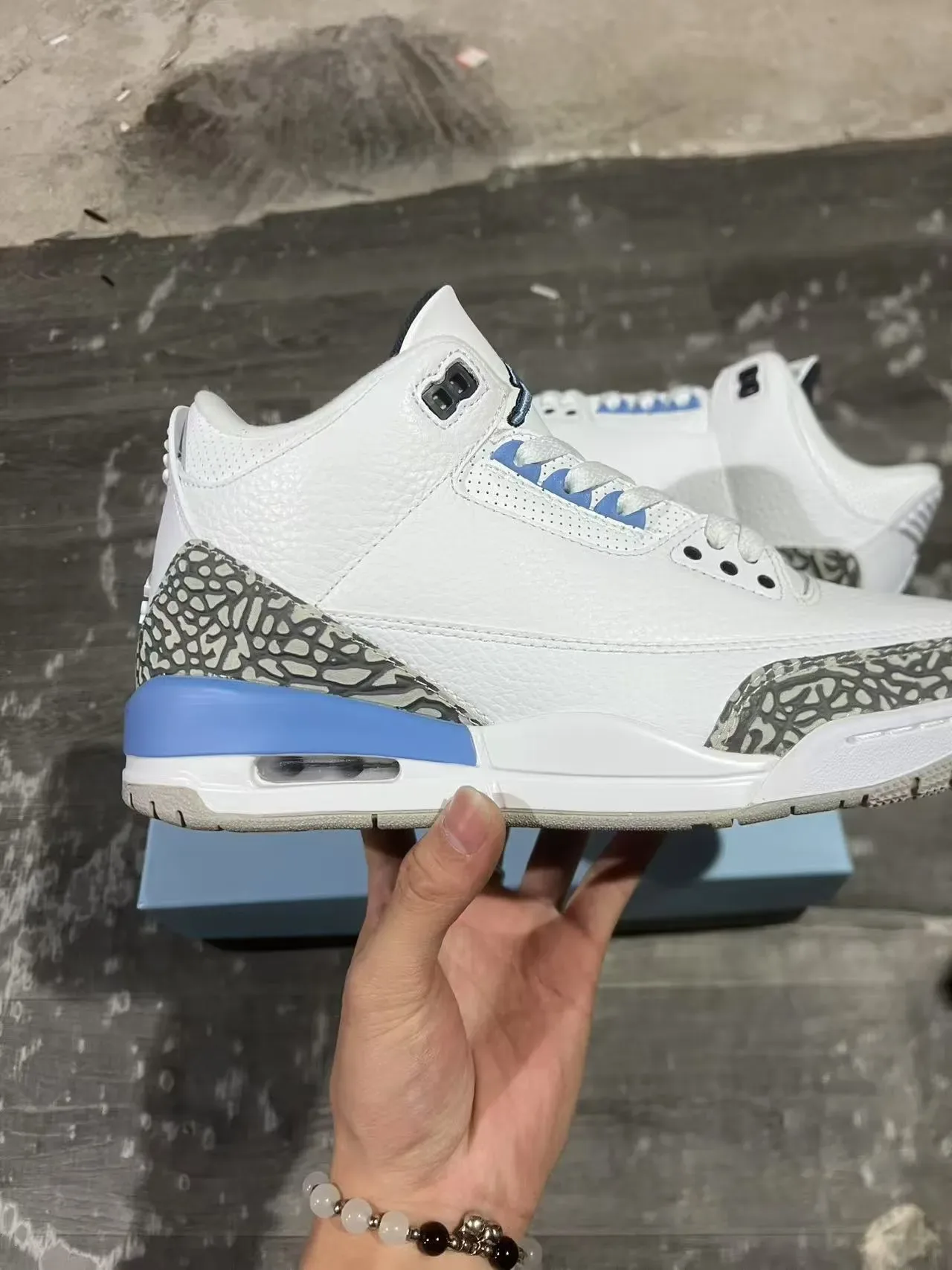 Air Jordan 3 白蓝象纹篮球鞋 7