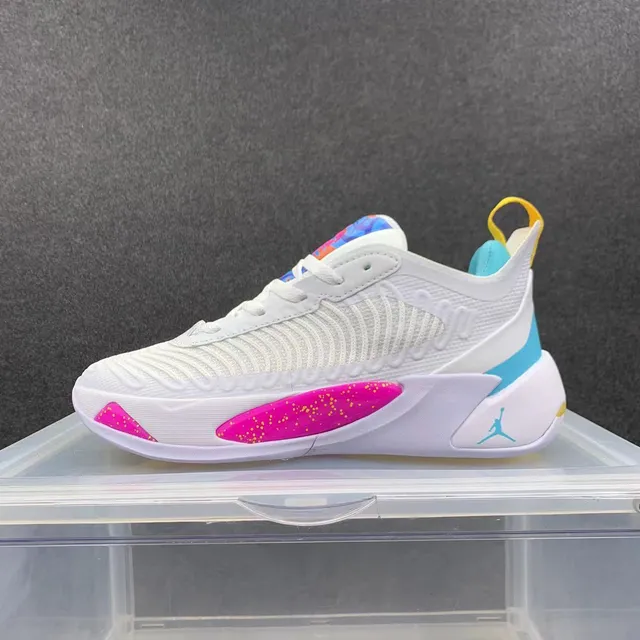 Air Jordan 37 Low White Jade Powder Basketball Shoes 2