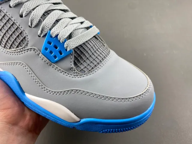 حذاء كرة السلة Air Jordan 4 رمادي أزرق أصفر 2