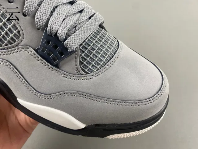 Air Jordan 4 رمادي أبيض أسود أحذية كرة السلة 3