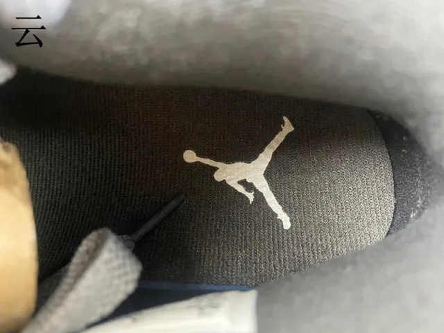 Air Jordan 4 رمادي أبيض أسود أحذية كرة السلة 7