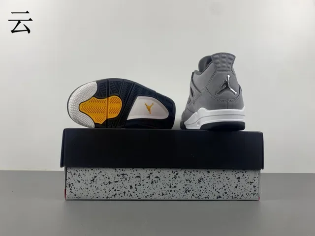Air Jordan 4 رمادي أبيض أسود أحذية كرة السلة 15