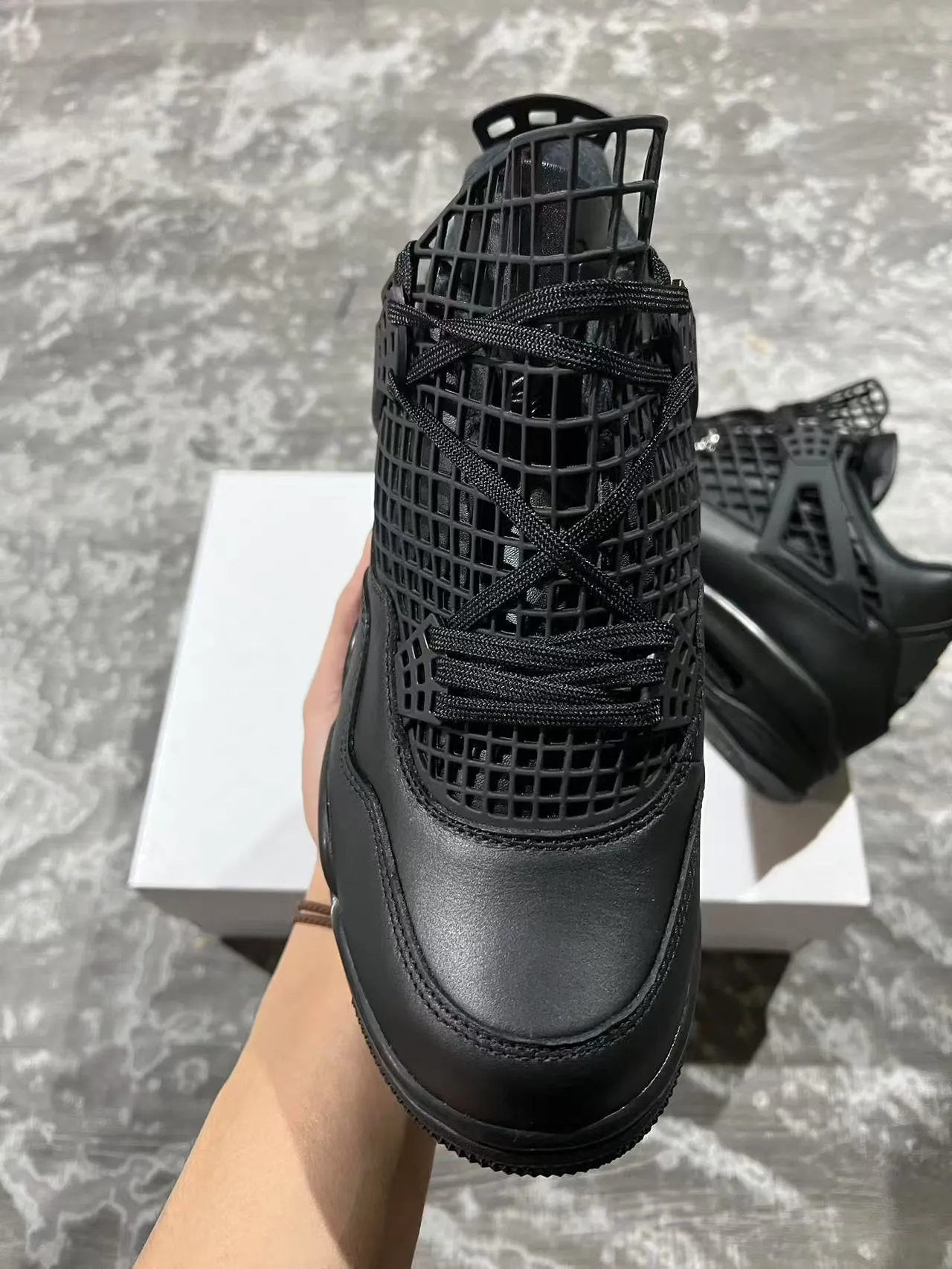 Air Jordan 4 মনোক্রোম কালো বাস্কেটবল জুতো 3