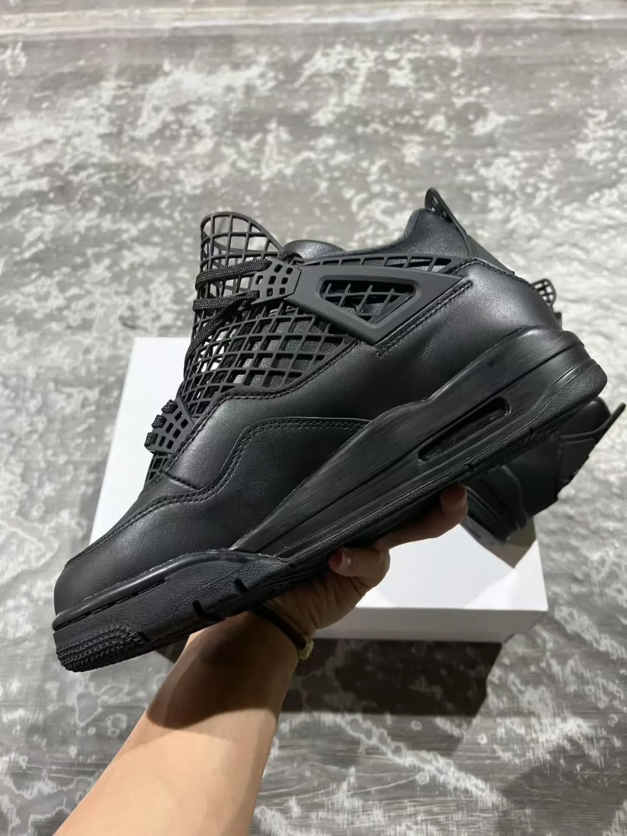 Air Jordan 4 মনোক্রোম কালো বাস্কেটবল জুতো 5