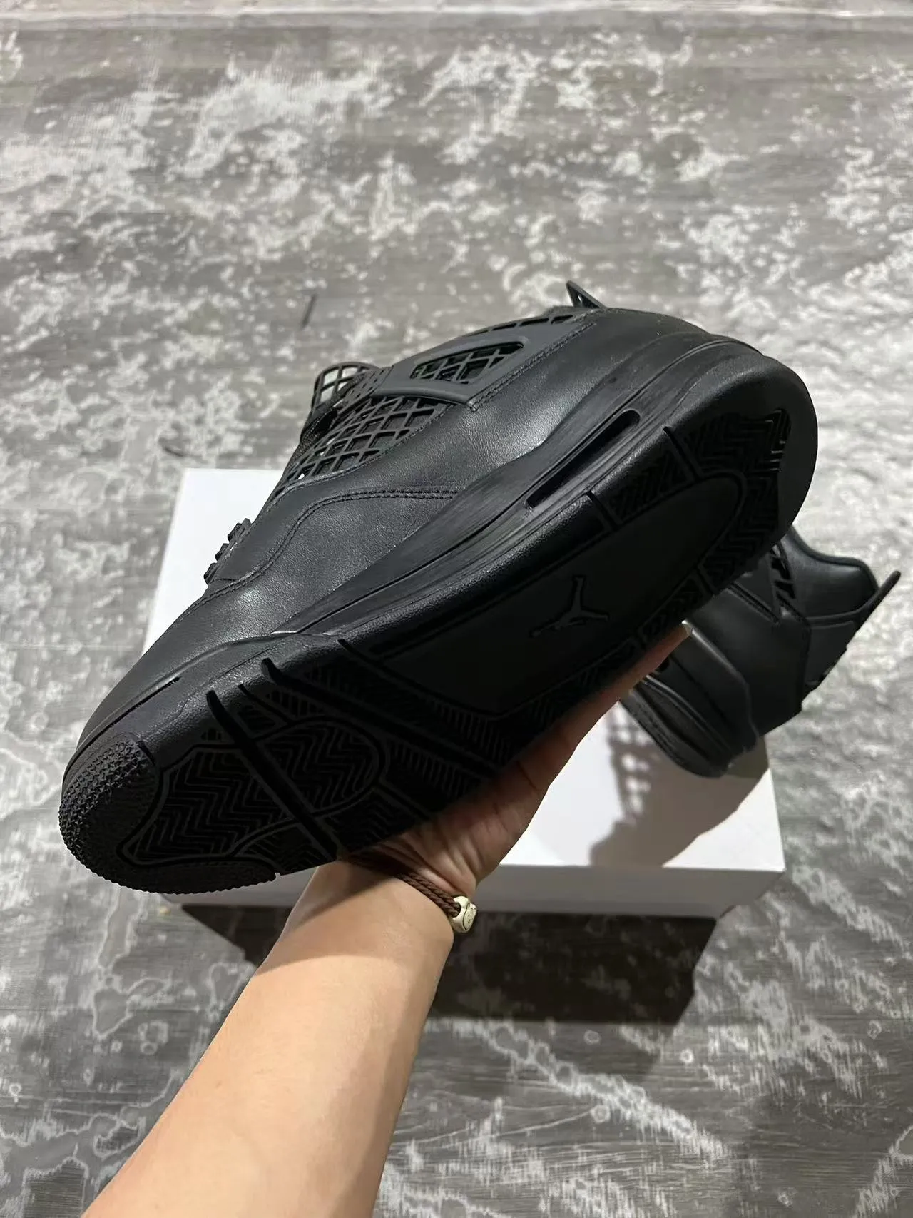 Air Jordan 4 মনোক্রোম কালো বাস্কেটবল জুতো 6