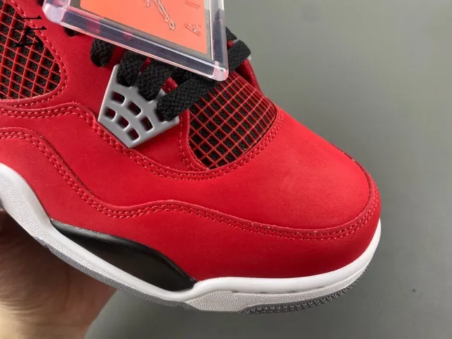 حذاء كرة السلة Air Jordan 4 أحمر أسود أبيض 3