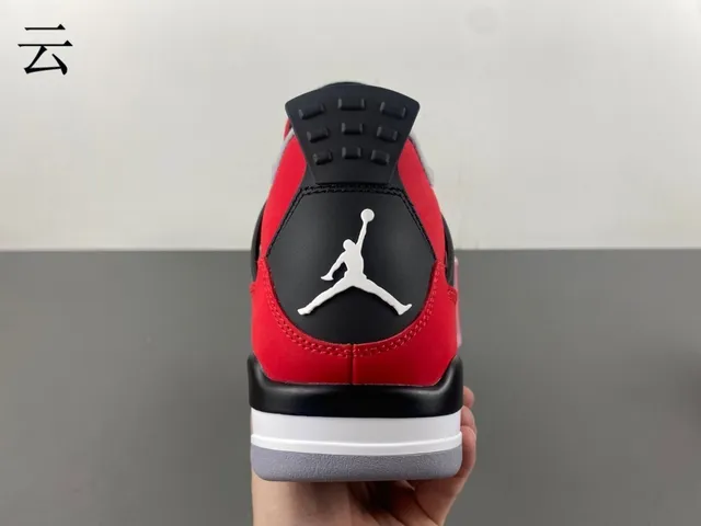حذاء كرة السلة Air Jordan 4 أحمر أسود أبيض 5