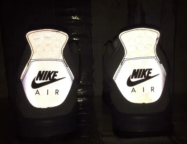 Air Jordan 4 Retro Gray Volt أحذية كرة السلة 3