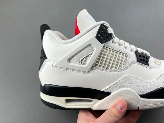Air Jordan 4 أبيض أسود أحذية كرة السلة 3