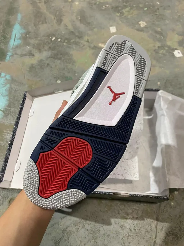 Air Jordan 4 حذاء كرة السلة أبيض وكحلي منقط 5