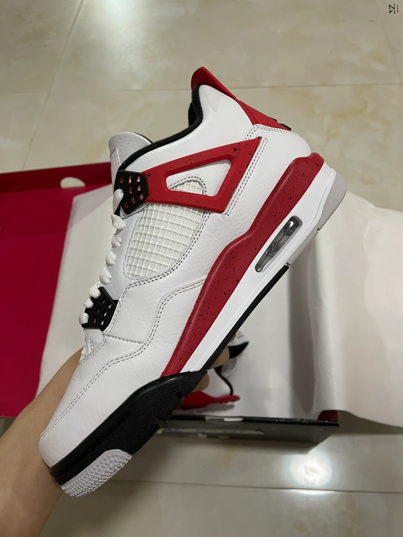 Air Jordan 4 सादा लाल कालो बास्केटबल जुतो 5