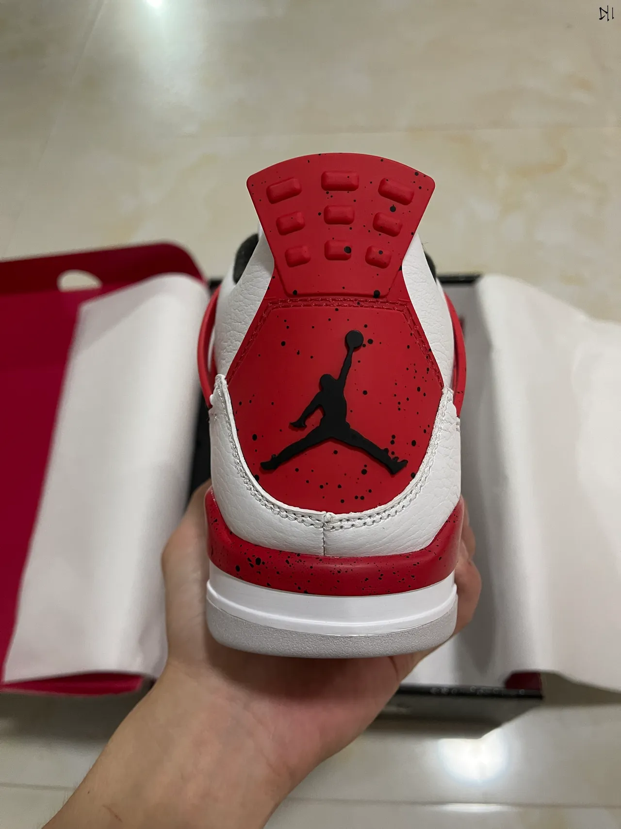 Air Jordan 4 सादा लाल कालो बास्केटबल जुतो 7