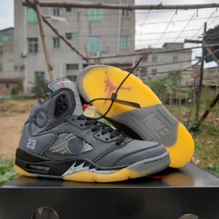 Tênis de basquete Air Jordan 5 cinza escuro preto amarelo