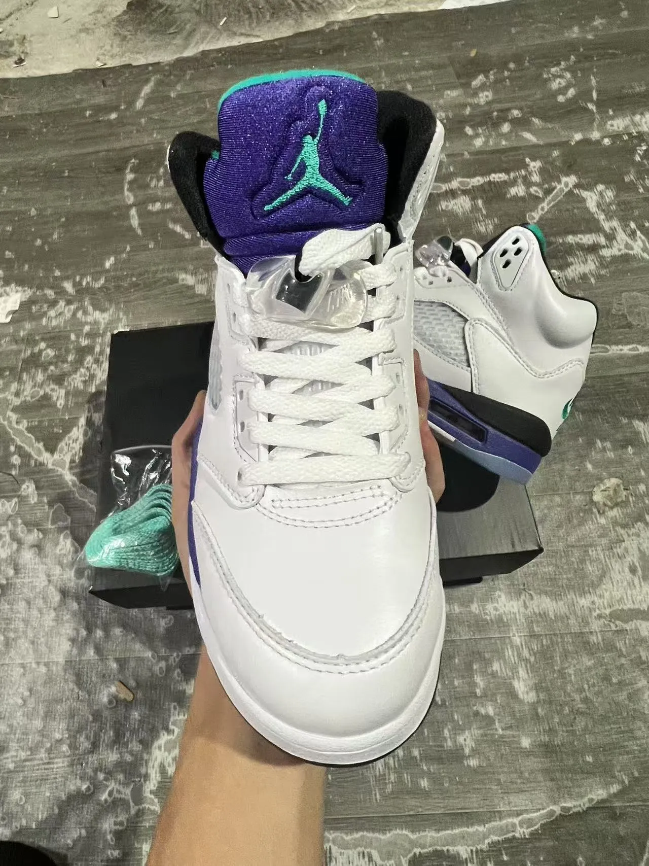 Chaussures de basketball Air Jordan 5 blanc violet sarcelle 3