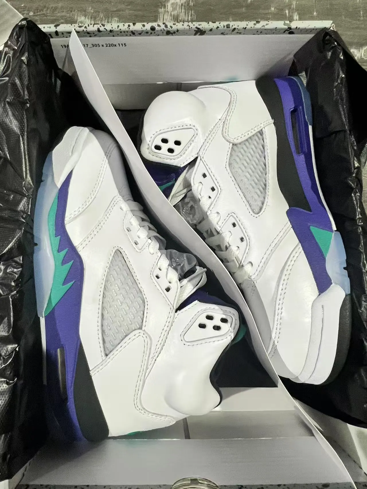 Chaussures de basketball Air Jordan 5 blanc violet sarcelle 9