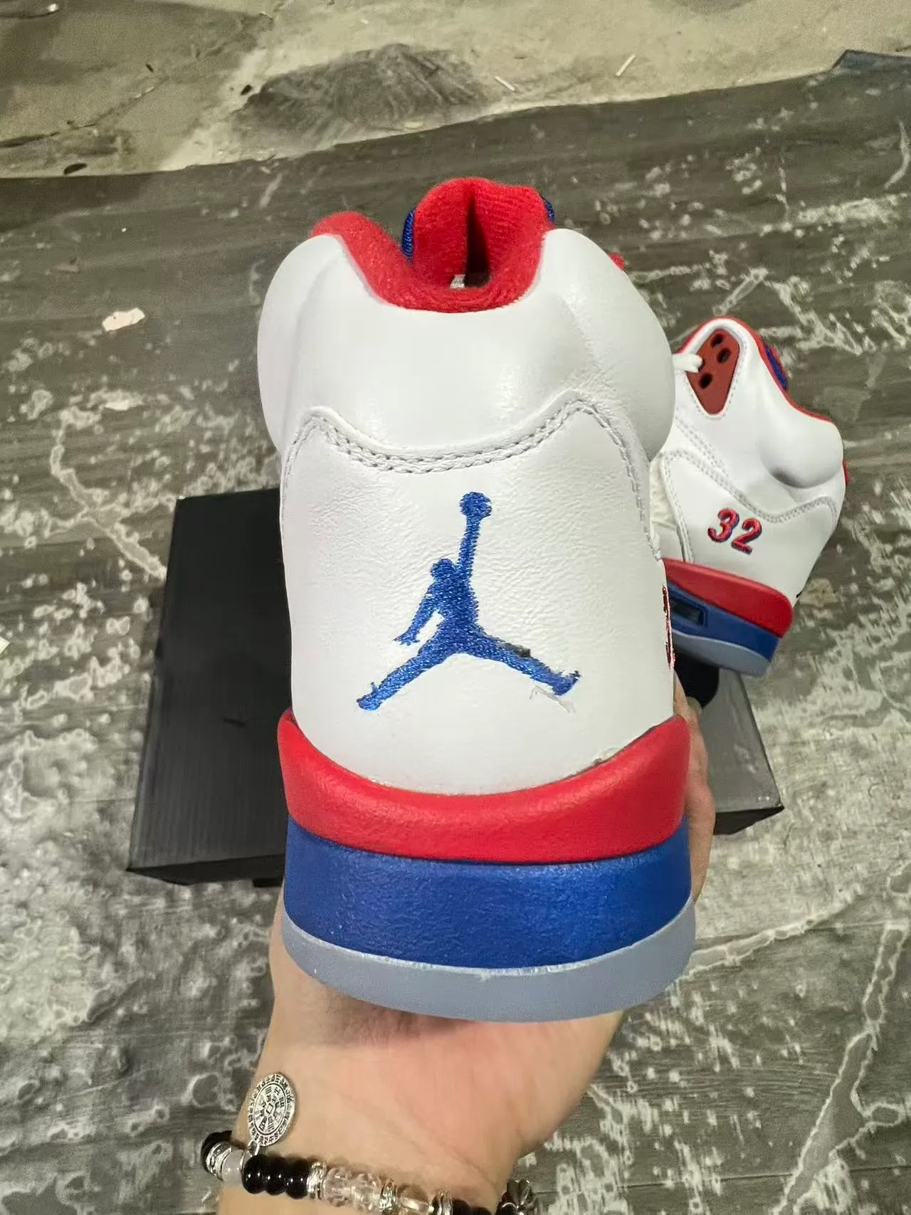 Air Jordan 5 أبيض أحمر أزرق '32' أحذية كرة سلة 6