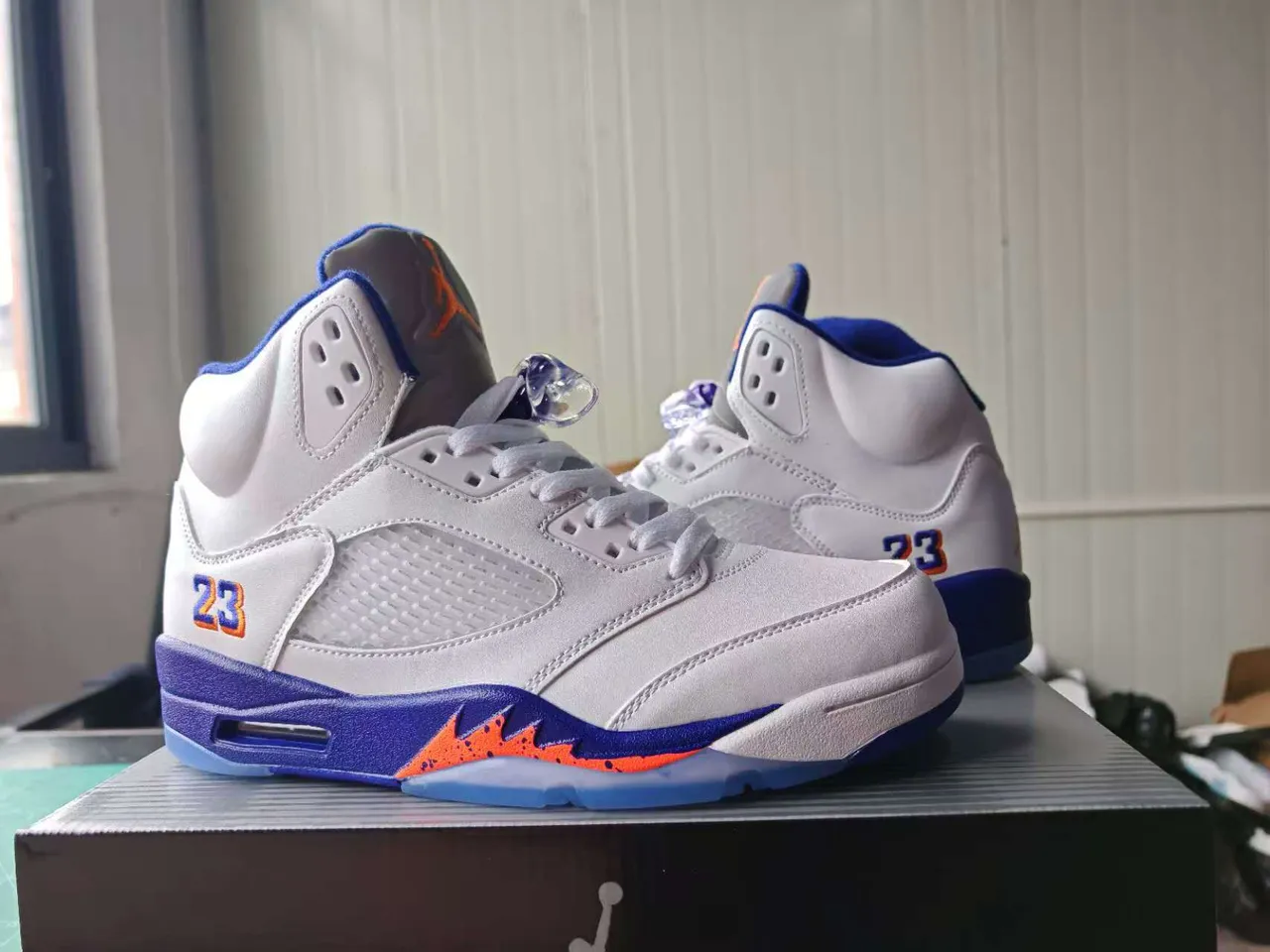 Zapatillas de baloncesto Air Jordan 5 blanco azul real naranja 4