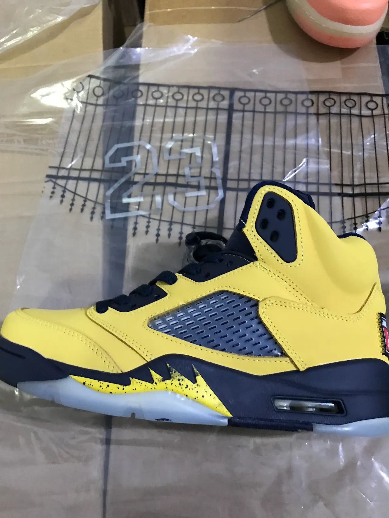 Air Jordan 5 Jaune Marine chaussures de basketball 9