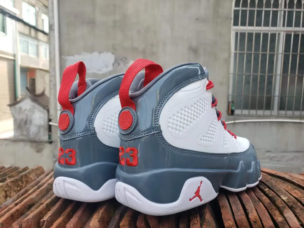 Air Jordan 9 أبيض Cool Gray أحمر أحذية كرة السلة 5