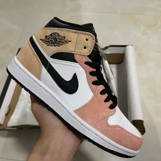 Tênis de basquete de cano alto Air Jordan em mistura de camurça e couro bege e rosa