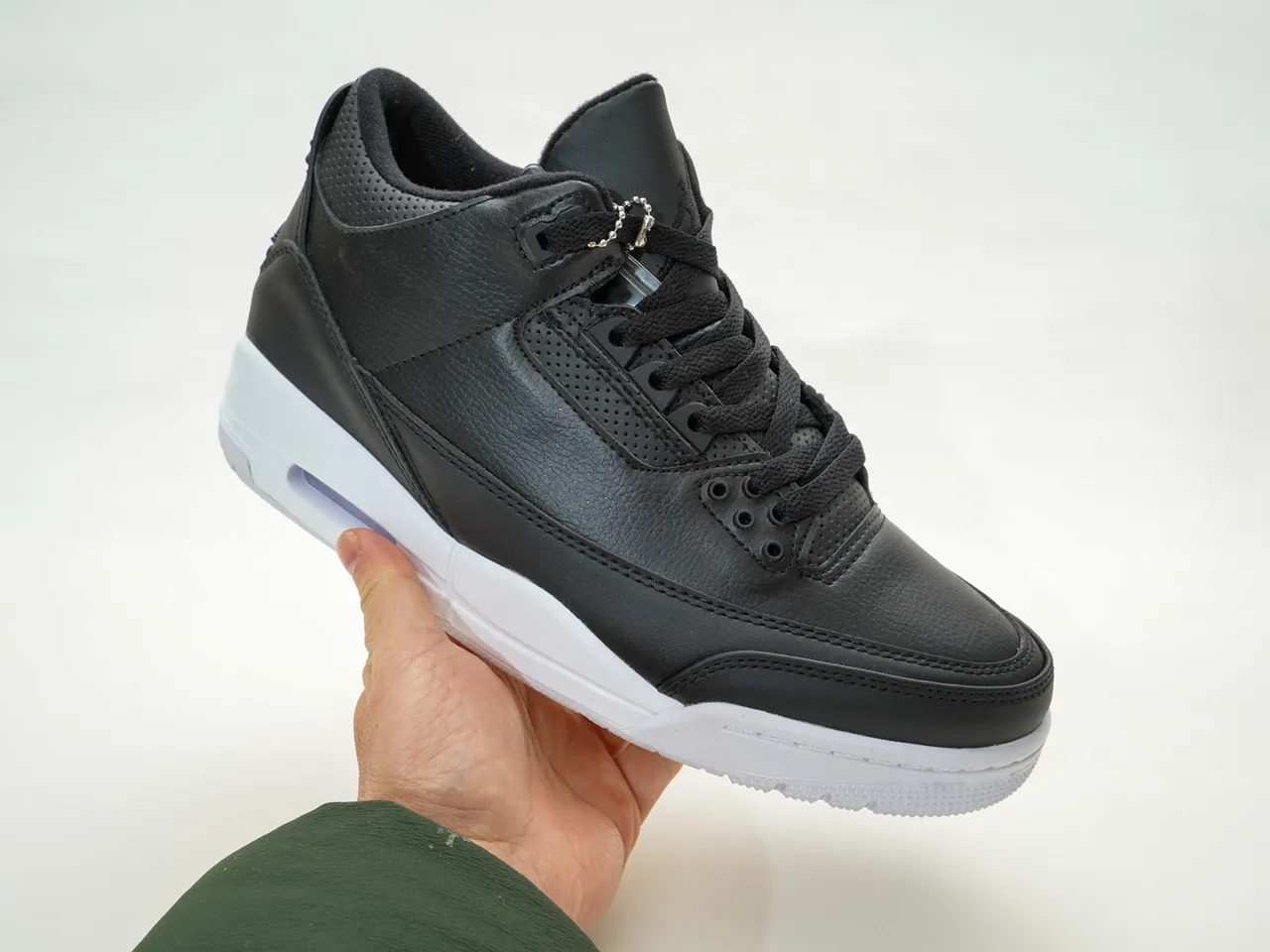 Air Jordan ब्लैक व्हाइट लेदर अपर परफोरेटेड टंग बास्केटबॉल जूते 6