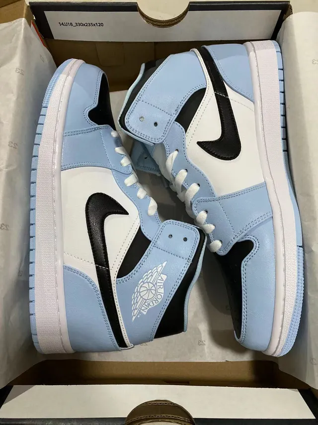Air Jordan নীল ও কালো হাই-টপ চামড়ার প্যানেলযুক্ত বাস্কেটবল জুতো 8