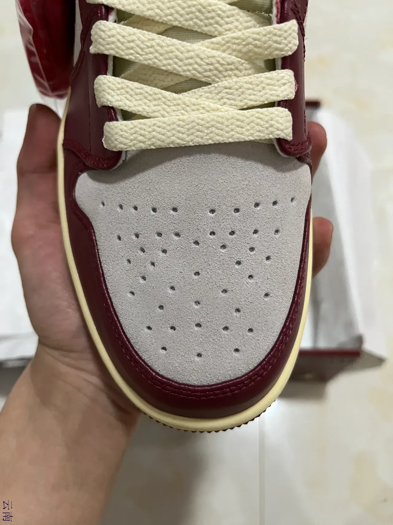 Air Jordan بورجوندي بيج عالية الارتفاع مطرزة تغطية نسيجية أحذية كرة السلة 3
