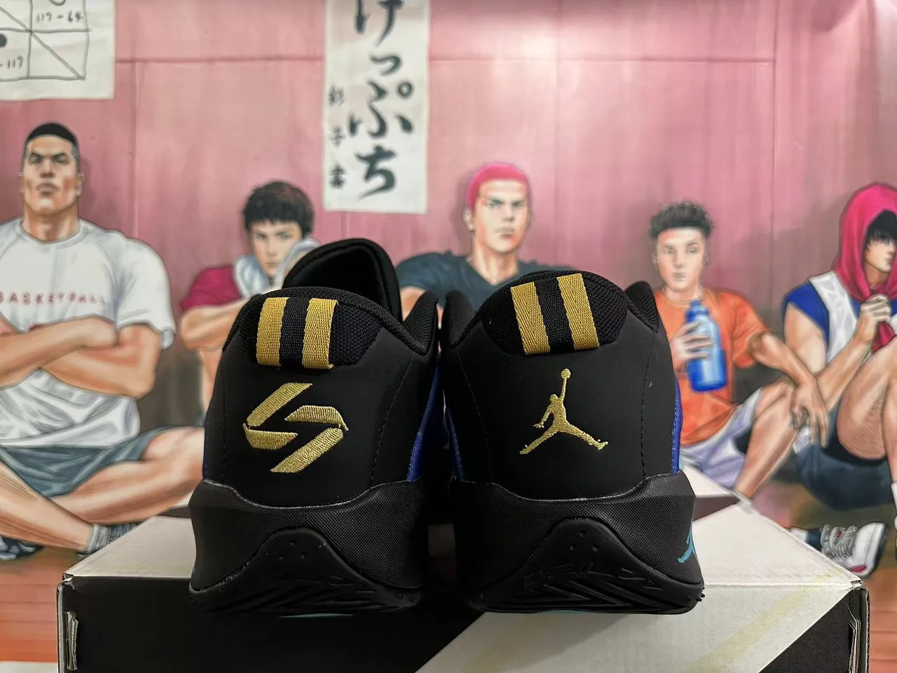 Air Jordan ISOLETS কালো রয়্যাল ব্লু সায়ান বাস্কেটবল জুতো 2