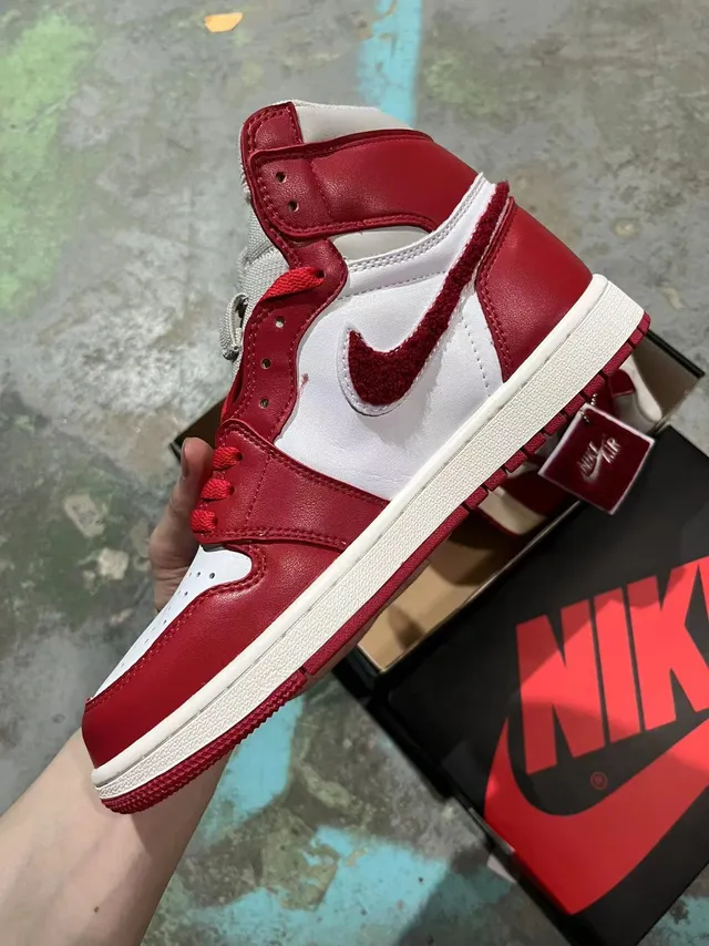 Air Jordan أحذية كرة السلة عالية من الجلد العلوي أحمر أبيض 3