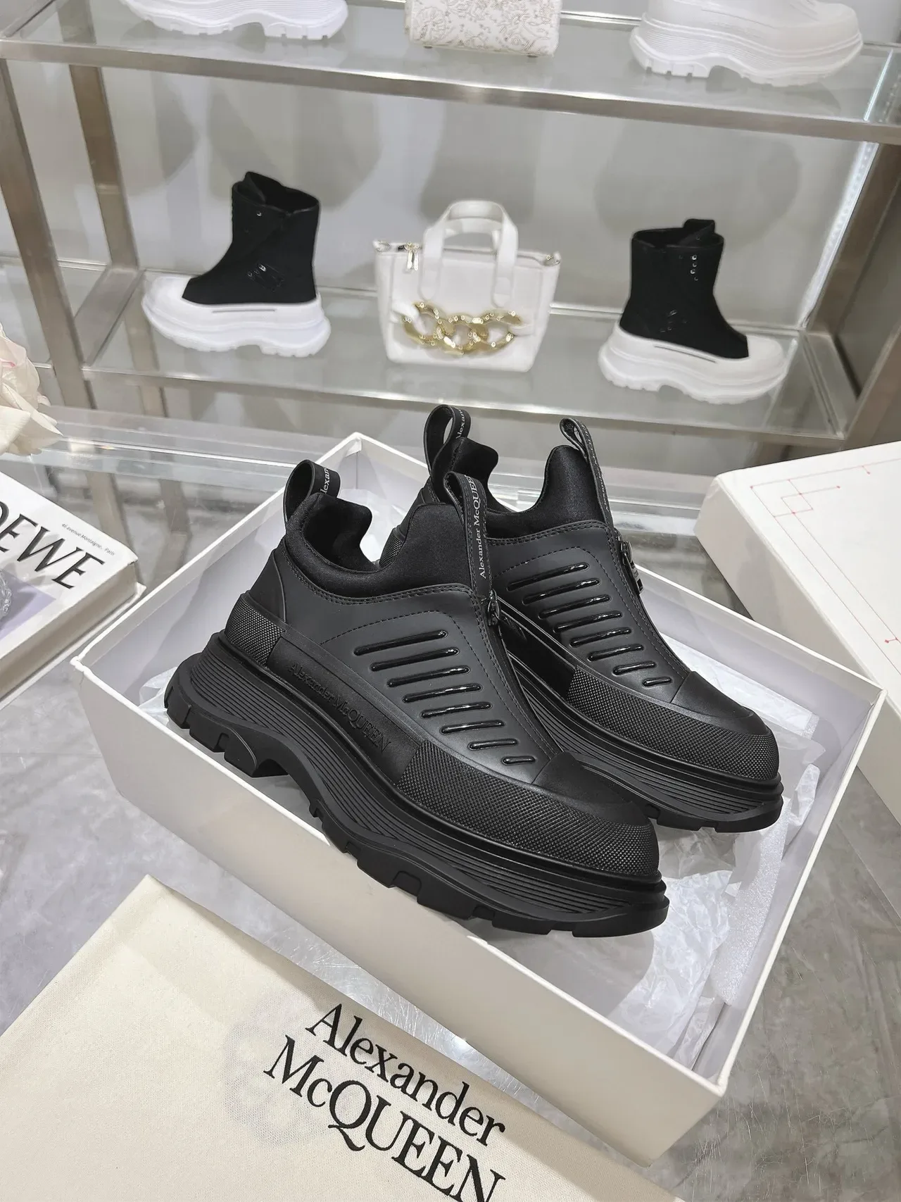 Alexander McQueen Oversized Sneaker Black Chunky Sneakers 3