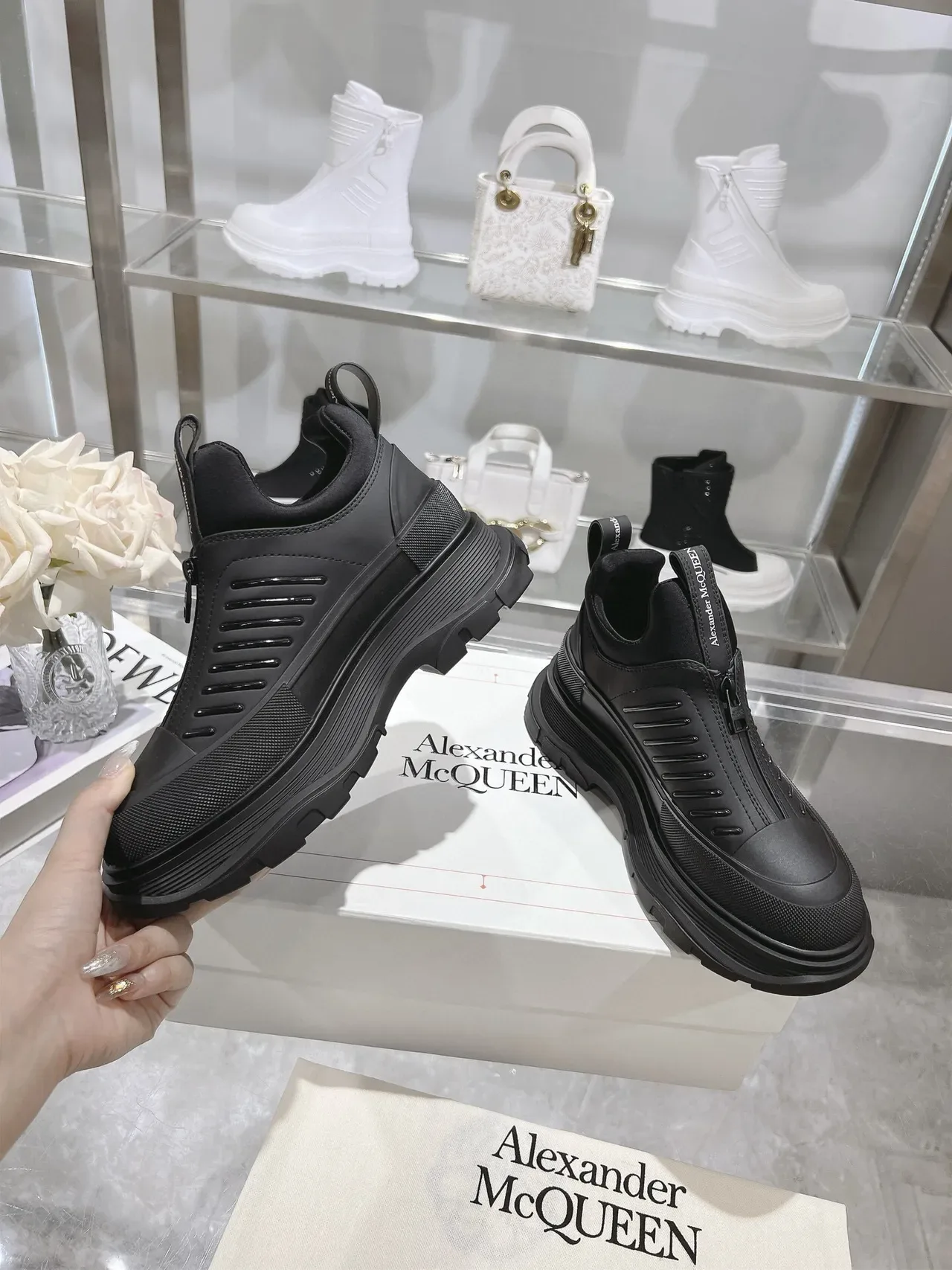 Alexander McQueen Oversized Sneaker Black Chunky Sneakers 4