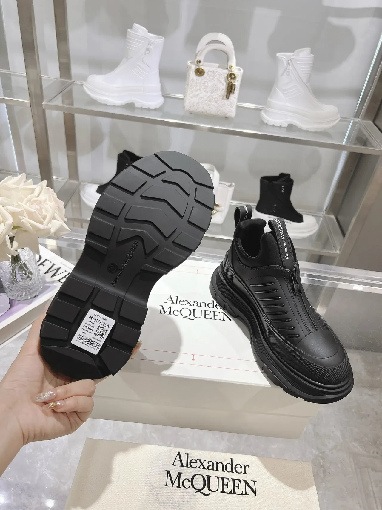 Alexander McQueen Oversized Sneaker Black Chunky Sneakers 8