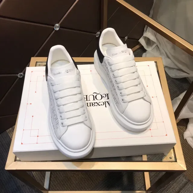 Alexander McQueen Oversized Sneaker Branco Preto Cinza Logo-Print Lifestyle Sneakers 6