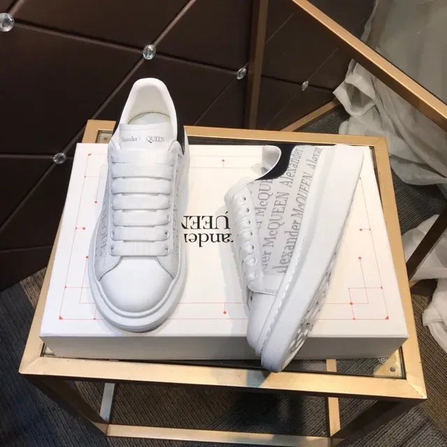 Alexander McQueen Oversized Sneaker Branco Preto Cinza Logo-Print Lifestyle Sneakers 7