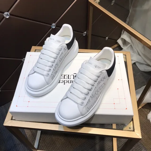 Alexander McQueen Oversized Sneaker Branco Preto Cinza Logo-Print Lifestyle Sneakers 8