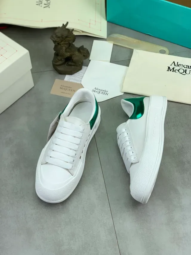 Alexander McQueen ओवरसाइज सफेद हरा कैनवास ऊपरी मोटा टेक्स्चर्ड रबर सोल लाइफस्टाइल स्नीकर 5