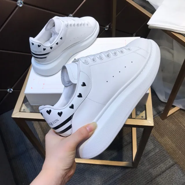 Alexander McQueen Baskets Oversized Blanches Style De Vie 5