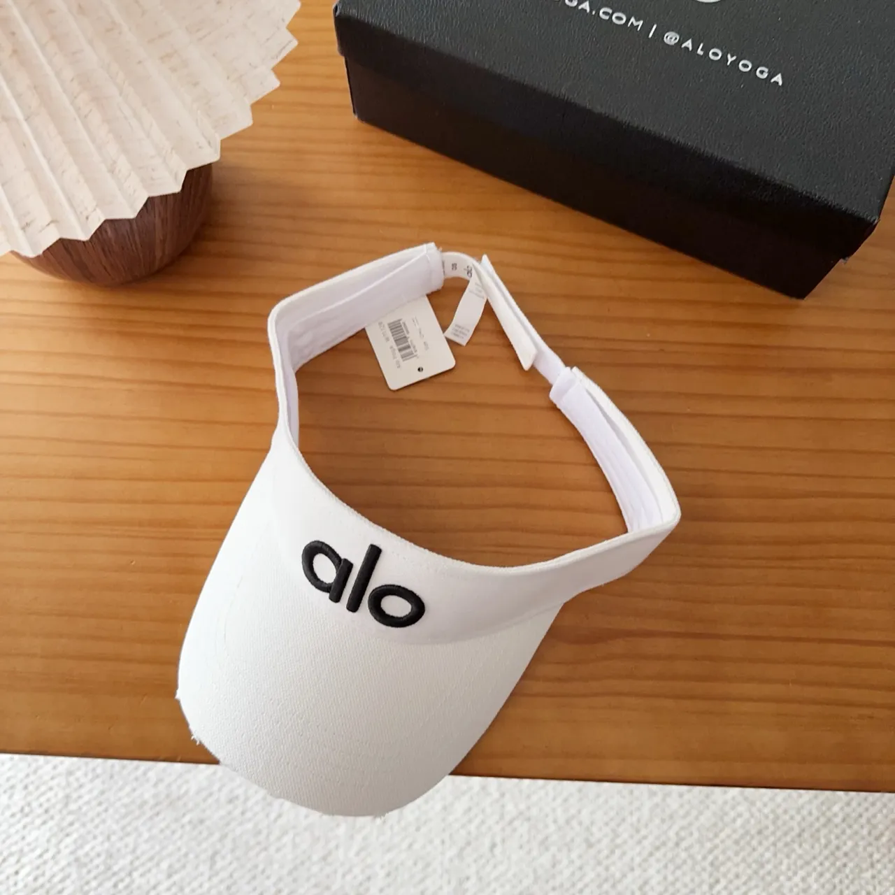 Casquette de baseball Alo blanc et noir à logo brodé minimaliste 6