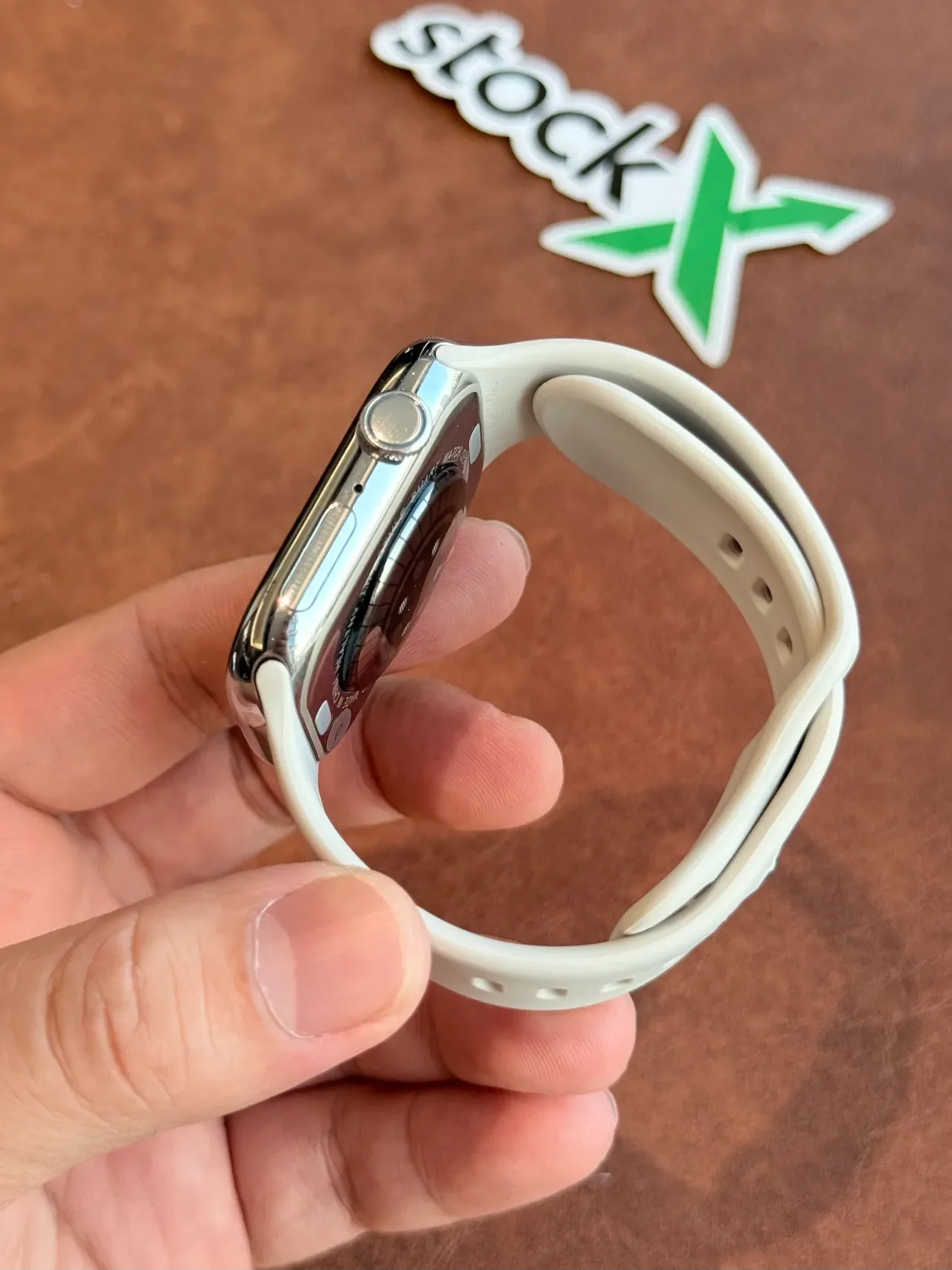 Apple Beige Silver Flat-Edged Stainless Steel Case Off-White Silicone Band Sports Watch 3